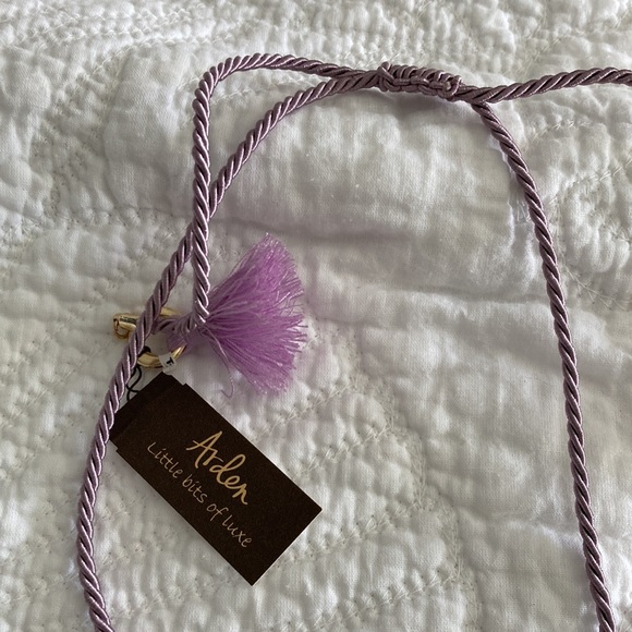 Adjustable, new with tags, statement necklace - Picture 3 of 6